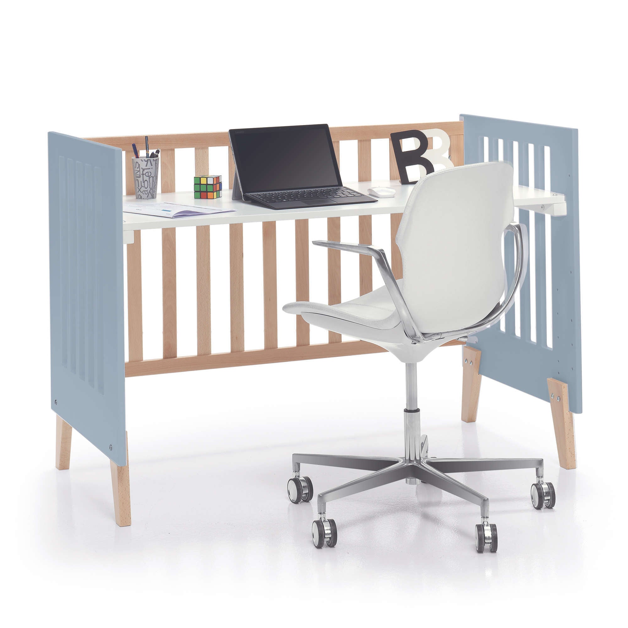 Habitación infantil en blanco, madera y azul · Lifestyle Blu denim