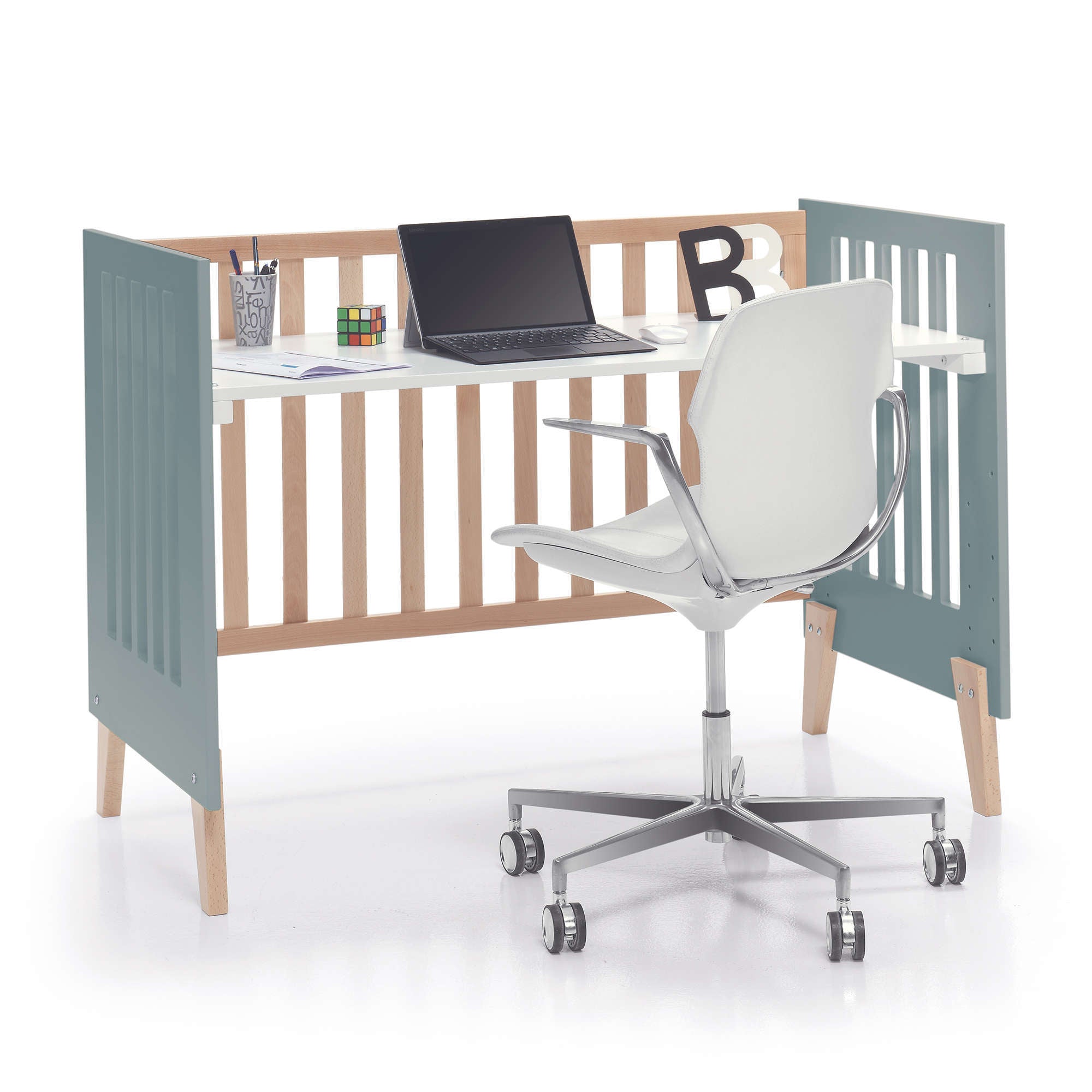 etapa de escritorio de la cuna evolutiva Nexor hecha de madera