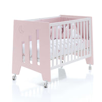 Cuna colecho OMNI rosa coral con barandilla y protector estampado