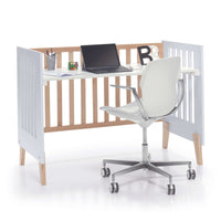 Cuna bebé y escritorio 2 en 1 NEXOR lacado en blanco mate y barrera color madera