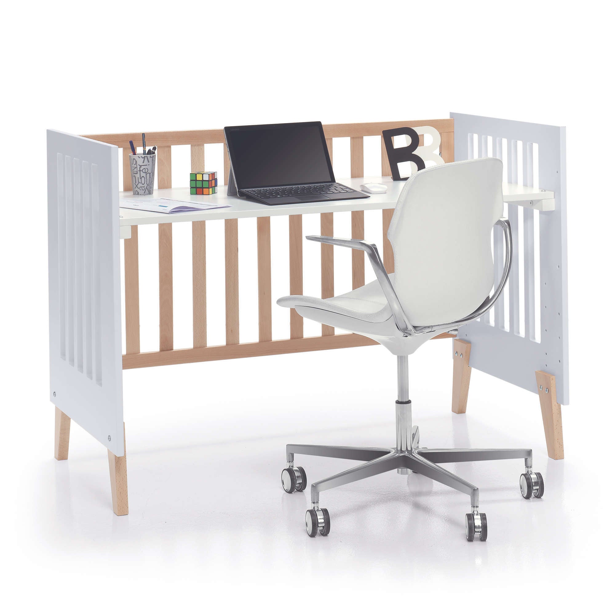 Cuna bebé y escritorio 2 en 1 NEXOR lacado en blanco mate y barrera color madera